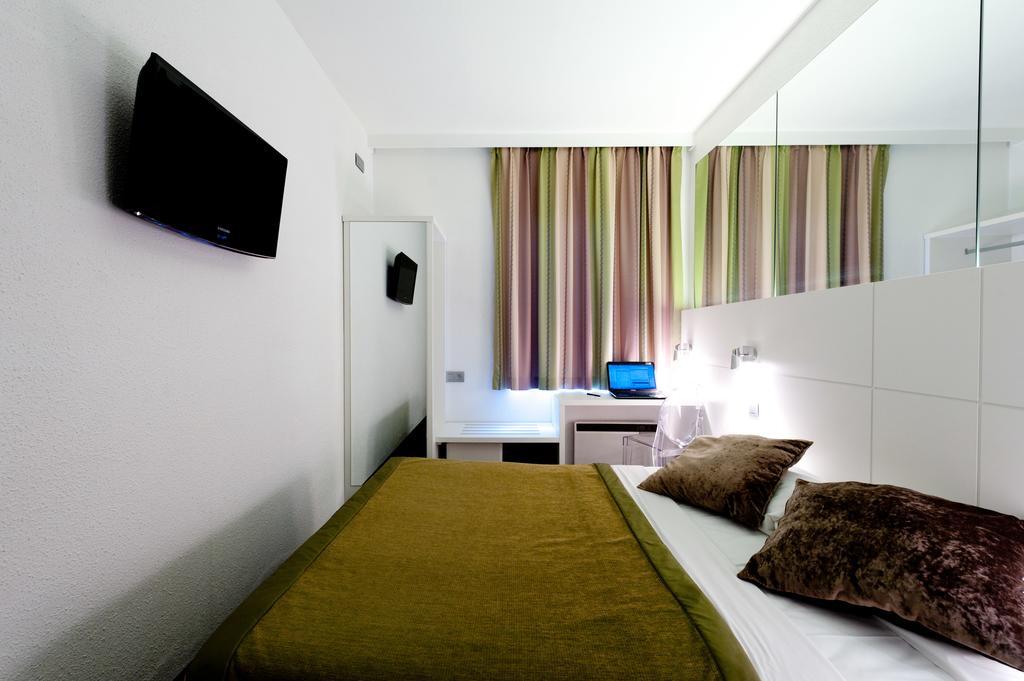 Hotel Expo Jette Zimmer foto